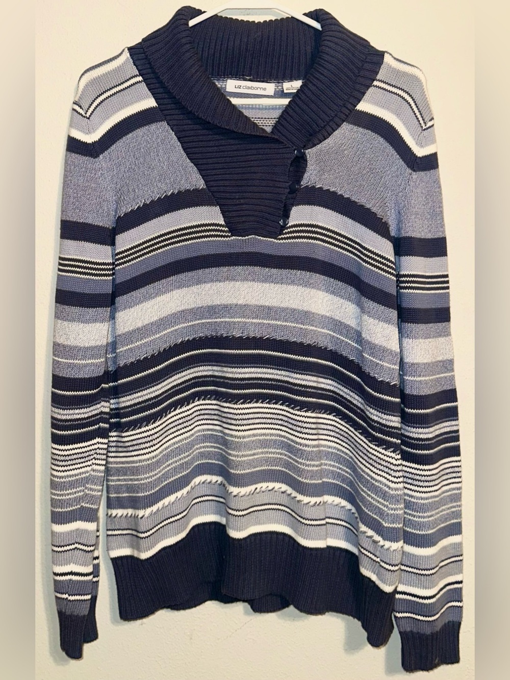 Liz Claiborne Blue and White Knit Sweater